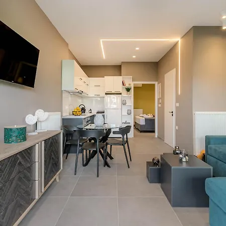 Kantouni House Apartament *